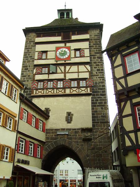 IMGP0054.JPG - Das Wolfstor wurde um 1220 gebaut und ist der älteste Turm von Esslingen. Durch den Torturm führte die Fernhandelsstraße von Speyer nach Ulm.