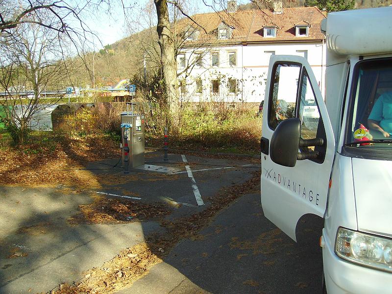 IMGP0238.JPG - Hier in Ettlingen entsorgen wir kostenlos und haben uns den Platz für einen Besuch vorgemerkt.