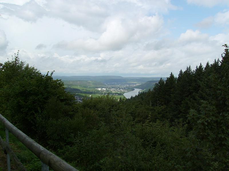 IMGP0001.JPG - Blick auf die Mosel bei Schweich.Wir sind morgen auf der Hochzeit von Marina und Stefan eingeladen und wollen vorher noch in Luxemburg einkaufen und tanken...