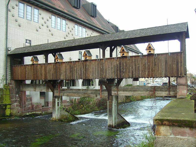 IMGP0261.JPG - Ein Stauwehr neben einer ehemaligen Mühle.