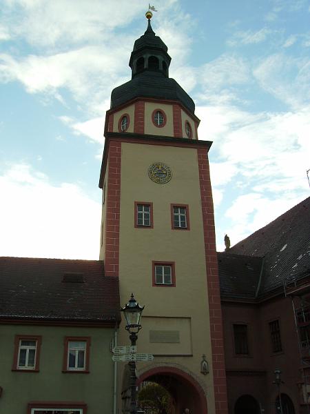 IMGP0262.JPG - Das Stadttor am Rathaus.