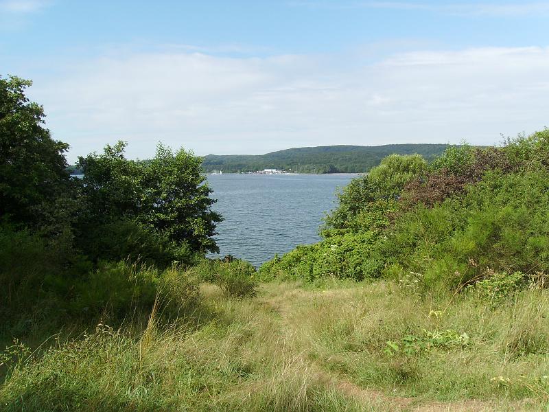 IMGP0237.JPG - Mit den Fahrrädern erkunden wir den See.