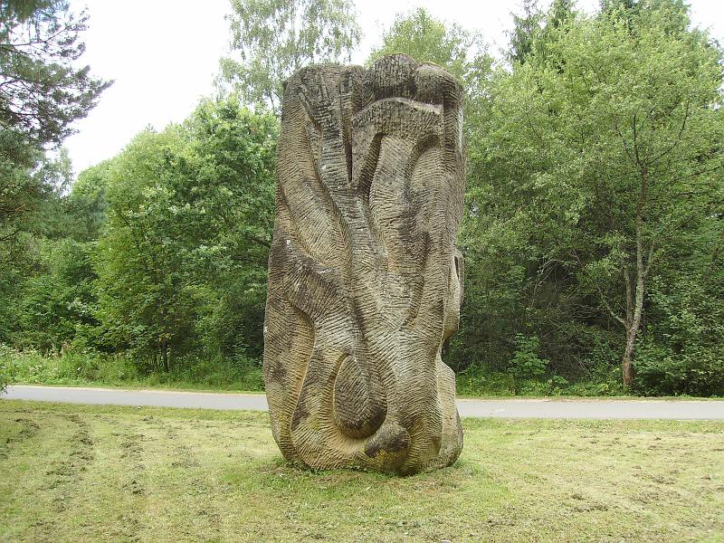 IMGP0259.JPG - Eine Skulptur am Wegesrand... *Hurz*