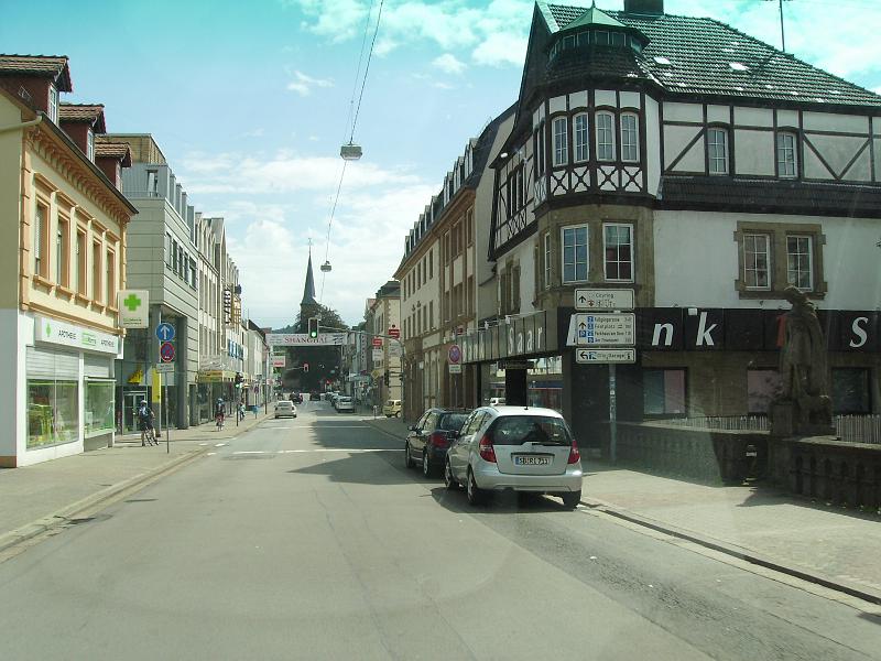 IMGP0287.JPG - Wir fahren durch Sankt Wendel.