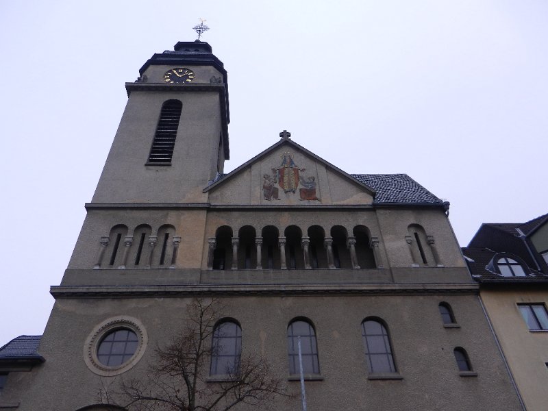 DSCN4018.JPG - Die katholische Pfarrkirche St. Elisabeth  gegenuber vom Kurhaus.