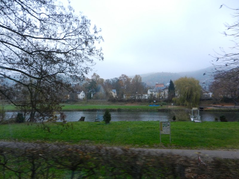 DSCN4048.JPG - Wir fahren somit ein Teil an der Lahn entlang.