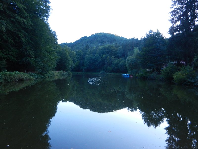 DSCN1547.JPG - Nach dem Essen und einem Weinschorle müssen wir uns auf den Heimweg machen, bevor es dunkel wird.