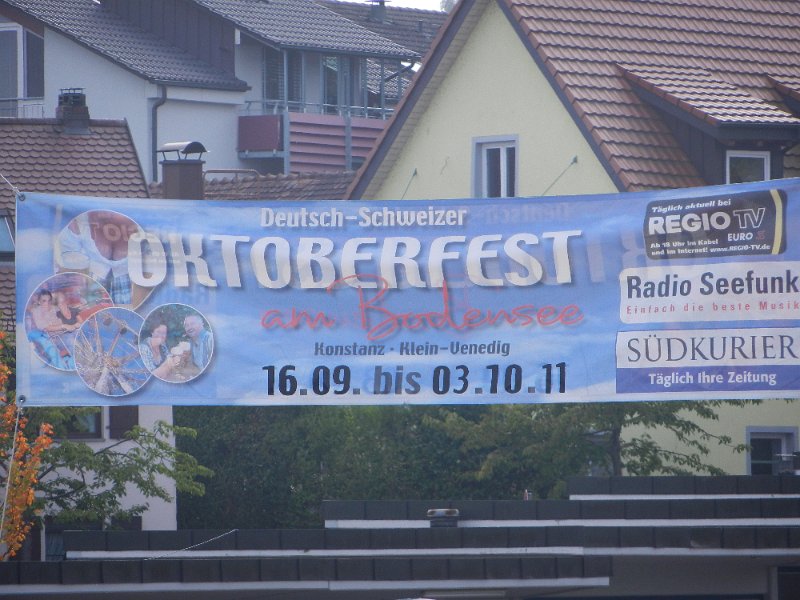 DSCN2399.JPG - Ein Plakat von dem Oktoberfest an dem wir kurz vor der Schweizer Grenze vorbeigeradelt sind.