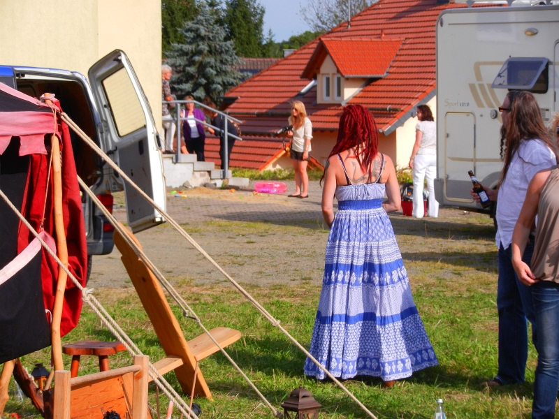 DSCN0657.JPG - Die Gästepalette bietet von Etepete über Rasta, von Rocker bis Dreadlocks, von Gauckler bis Doktor und von Jung bis Alt so ziemlich ALLES. Echt super Stimmung.