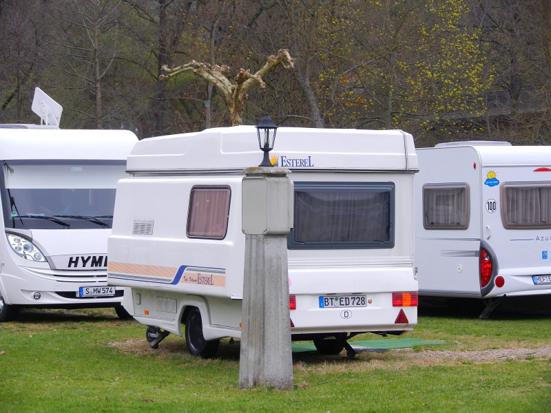 DSCN6176.JPG - Ein Klappcaravan...