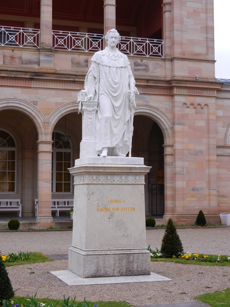 DSCN6220.JPG - Tja, der Ludwig... Er war auch öfters hier... Was natürlich nicht schlecht für Bad Kissingen war (und ist!)