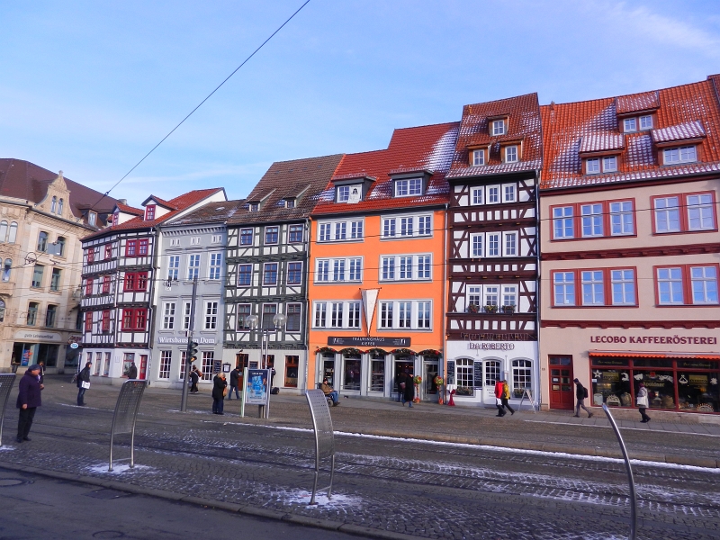 DSCN3586.JPG - ...und laufen zum Domplatz, wo der Haupt-Weihnachtsmarkt ist! GLÜHWEIN, GLÜHWEIN, GLÜHWEIN!!!