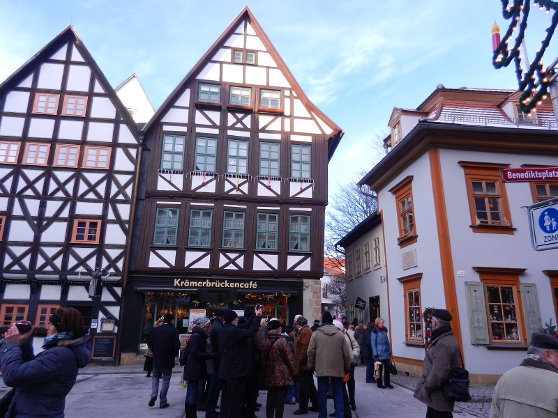 DSCN3607.JPG - Wir erreichen den Benediktsplatz vor der Krämerbrücke.