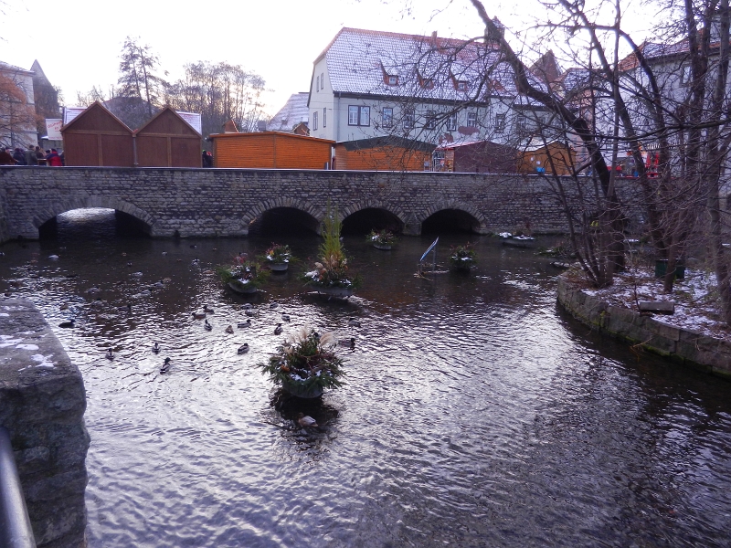 DSCN3614.JPG - Die Schlösserbrücke. Auch hierauf befinden sich Weihnachtsbuden!