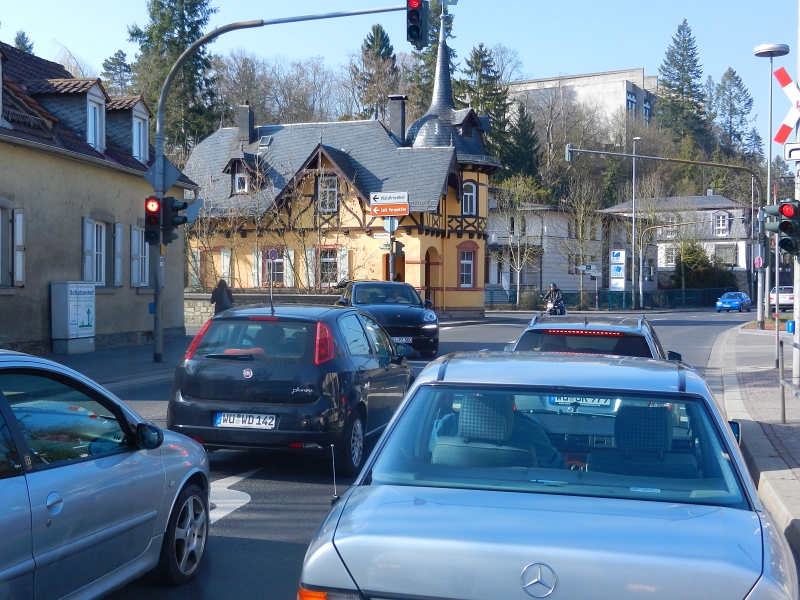 DSCN5604.JPG - Nach einem kurzen Autobahnabschnitt sind wir nun in Würzburg gelandet...