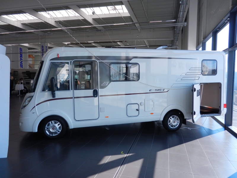 DSCN5670.JPG - Aha, der neue Hymer Exis-I...