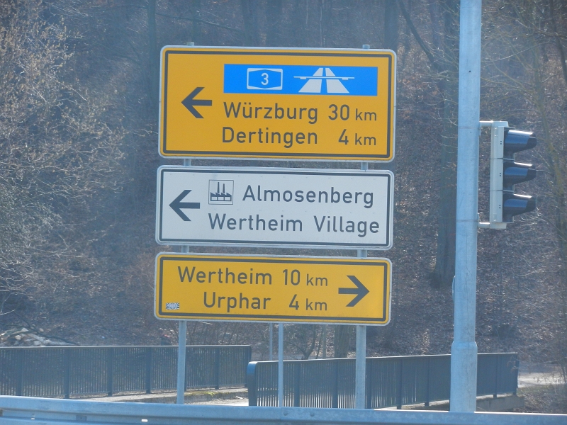 DSCN5697.JPG - ...somit verlassen wir den "Almosenberg" und fahren weiter nach Wertheim.