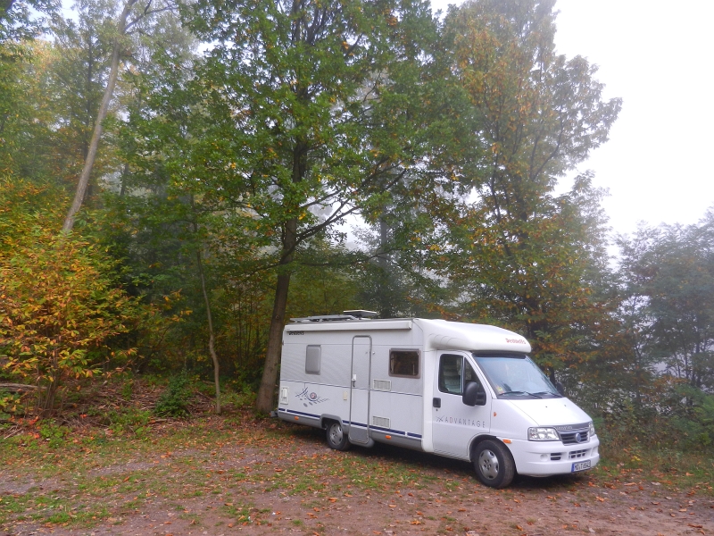 DSCN3117.JPG - Wir haben das Thema Kastanien bei Bad-Dürkheim abgehakt! So sind wir dann nach Edenkoben auf den großen Waldparkplatz am Friedensdenkmal gefahren.