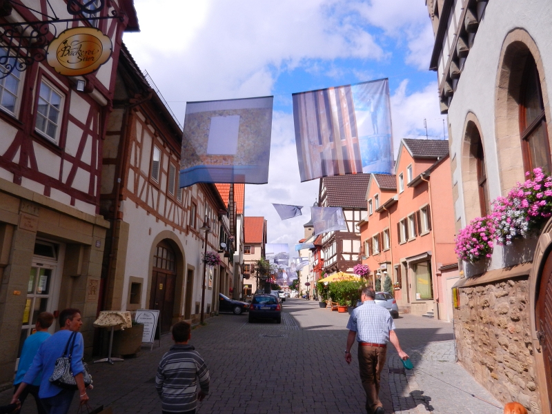 DSCN0499.JPG - ...danach sind wir wieder zurück in die Altstadt von Eppingen.