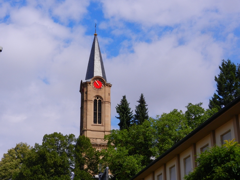 DSCN0507.JPG - Die evangelische Kirche.