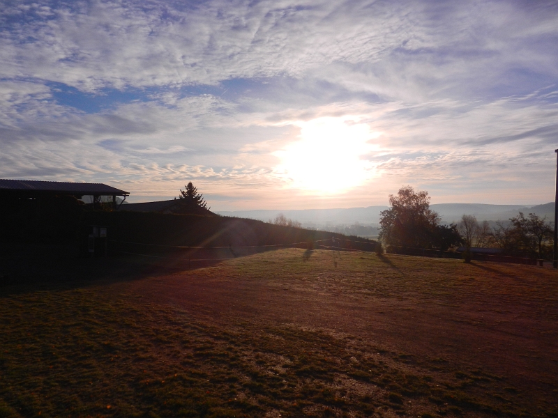 DSCN3286.JPG - Am nächsten morgen wurden wir mit einem herrlichen Sonnenaufgang geweckt.