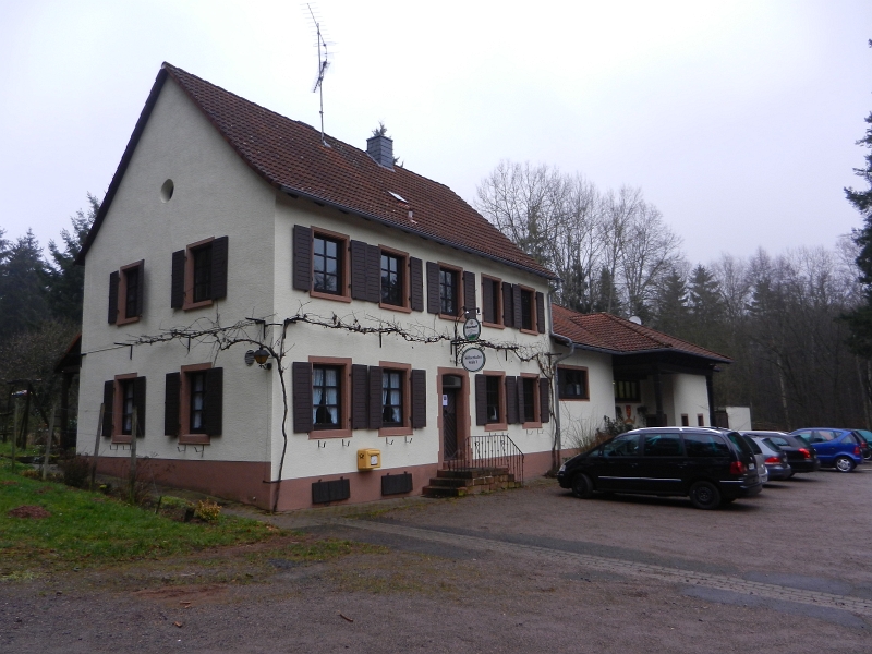 DSCN4993.JPG - Wir sind dann zum Forsthaus Silbertal. Hier soll unsere Wanderung starten und enden.