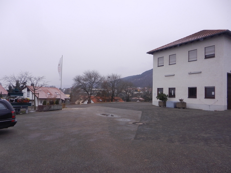 DSCN5016.JPG - Der Parkplatz vom Weinland Königsbach.