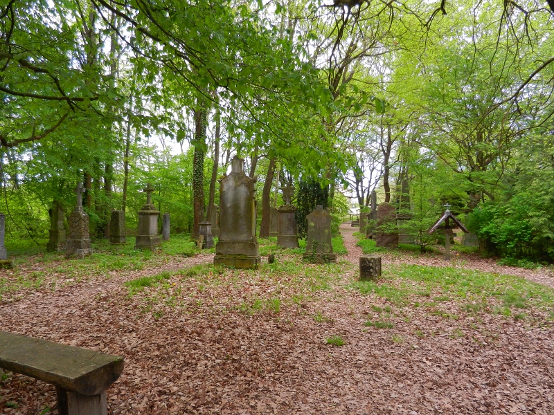 DSCN6520.JPG - Huch, was ist das? Ein Friedhof in einem Museum?!?!?