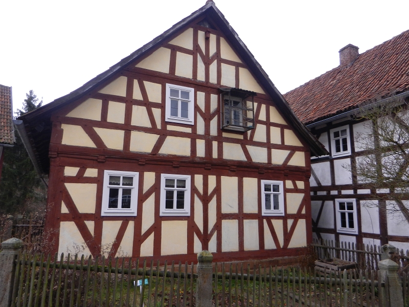 DSCN4779.JPG - Somit verlassen wir nun das Museumsdorf und schlendern noch ein wenig durch den Ort.