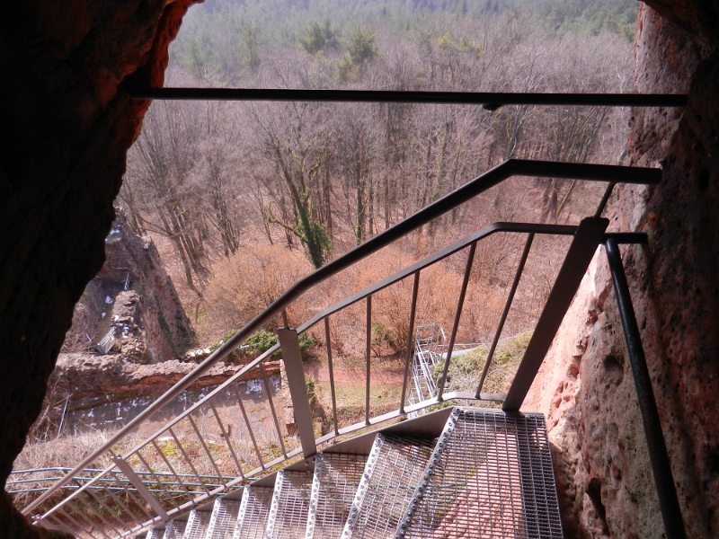 DSCN7945.JPG - Schlimm fand ich diese Treppe, die AUSSEN am Fels hängt!!!