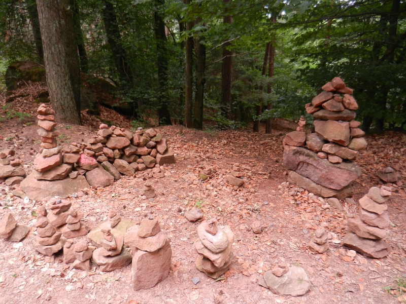 DSCN1116.JPG - Hier werden recht viele Steinmänchen gebaut?!?