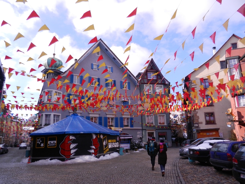 DSCN7292.JPG - Auch hier im Zentrum geht zur Fasenacht der Punk ab!!!