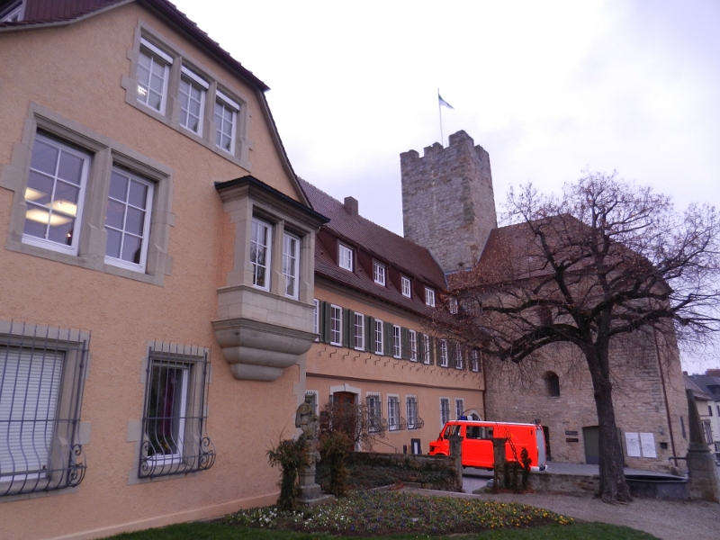 DSCN7506.JPG - Nunja, die Burg und das Museum eben...