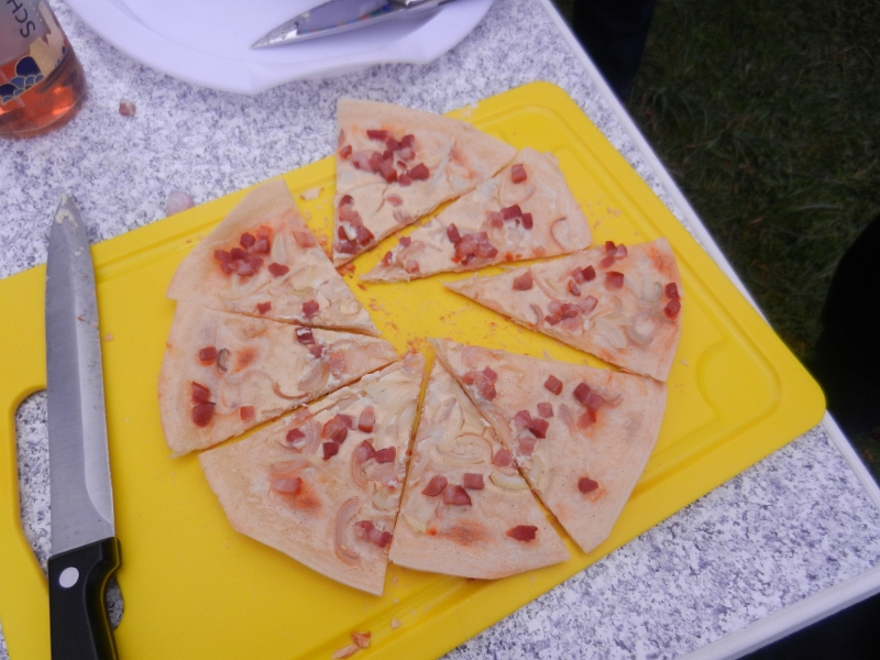 DSCN8340.JPG - Der zweite Flammkuchen ist noch besser als der erste...