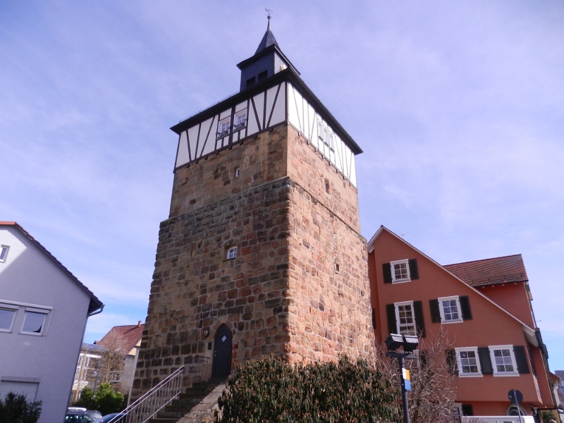 DSCN8132.JPG - Wir setzen unseren historischen Stadtrundgang fort und landen am Wachturm.