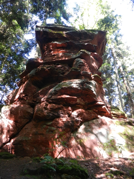 DSCN1352.JPG - Erneut sehen wir schöne Felsen...