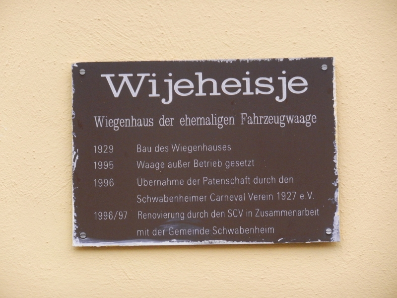 DSCN3925.JPG - ...das Wiegenhaus.