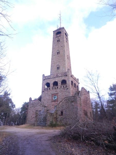 DSCN4323.JPG - Am Turm angekommen.