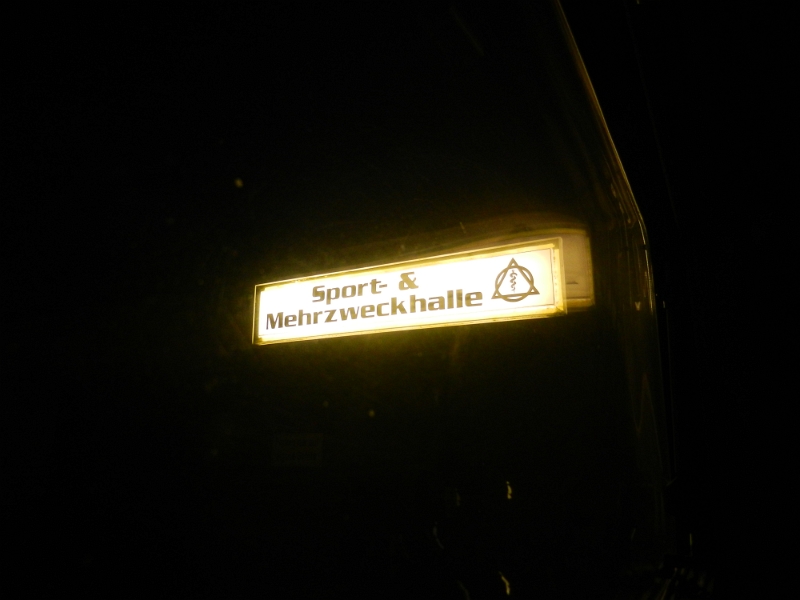 DSCN6980.JPG - Achja, wir stehen wie gesagt in Seesen auf dem kostenlosen Stellplatz an der Sporthalle. Strom und VE vorhanden.