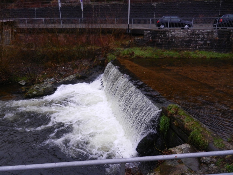 DSCN4366.JPG - Einziger Nachteil war der Wasserfall, der ganz schön laut ist.