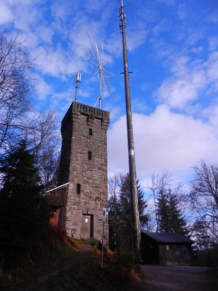 DSCN4448.JPG - Dahinter kommen wir an den Rinkenbergturm.