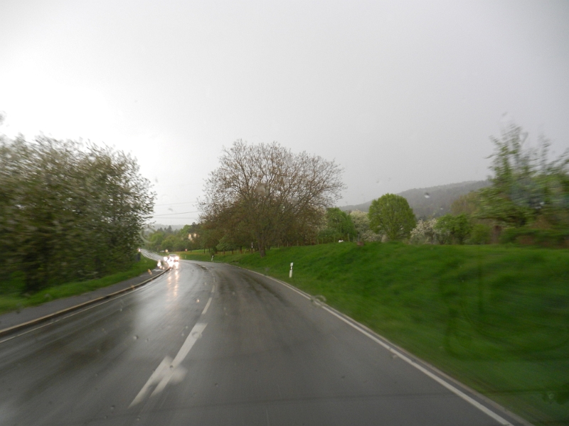 DSCN6036.JPG - Auf dem Weg nach Heidelberg/Rohrbach fängt es tierisch zu regnen an! :-(