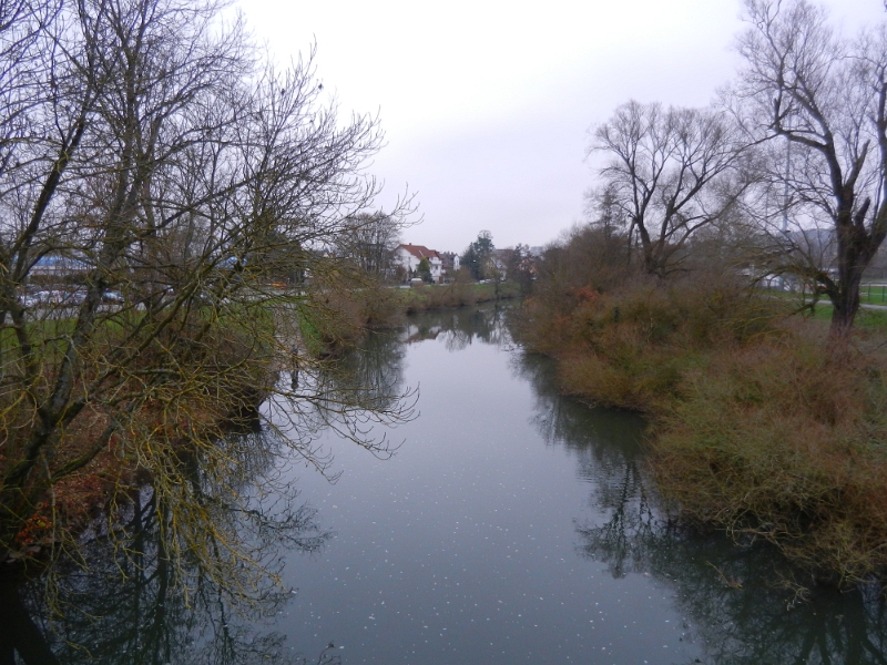 DSCN1778.JPG - Nun überqueren wir die Lahn.