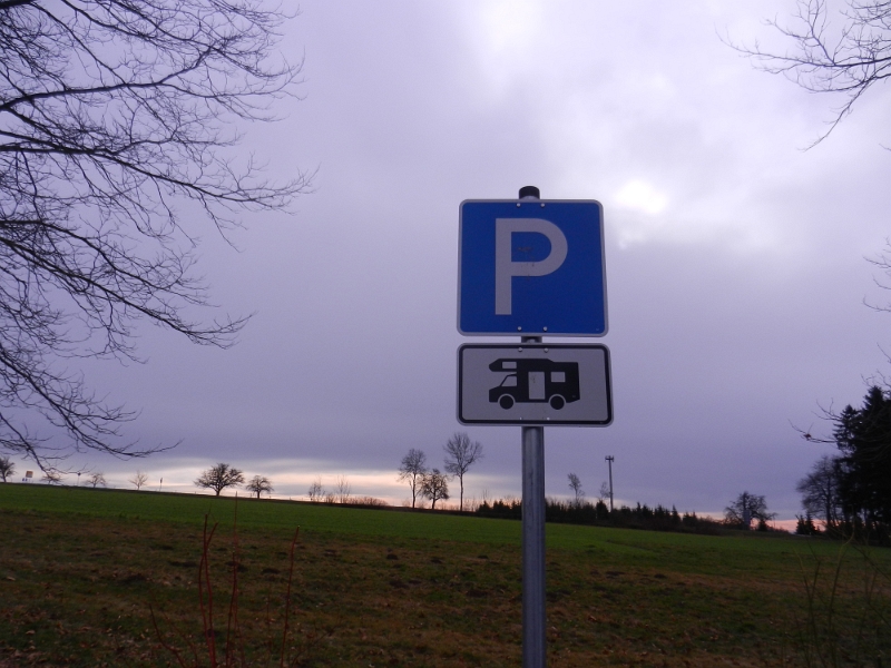 DSCN4775.JPG - Wie gesagt, auf dem Stellplatz vor der Katzenbuckel-Therme in Walddbrunn.