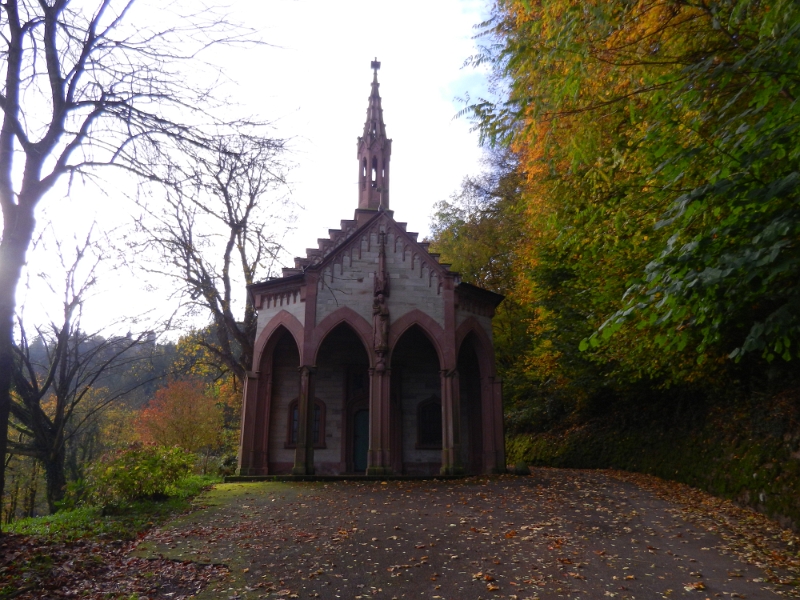 DSCN1376.JPG - Unsere erste Station vom Sagenweg ist die Klingelkapelle.