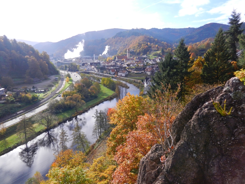 DSCN1399.JPG - Im Hintergrund ist der Ortsteil Obertsrot zu sehen.