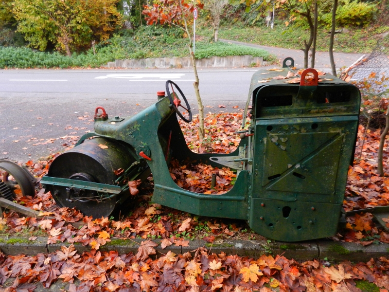 DSCN1480.JPG - Das Museum kann man eigentlich nicht beschreiben, es ist eine Mischung aus Schrottplatz und Messihaus, wobei das wirklich nicht abwertend gemeint ist. Im Museum und auch drumherum findet man eigentlich... ALLES. Man muss es einfach gesehen haben. Schaut einfach die nächsten Bilder an und seht selbst.