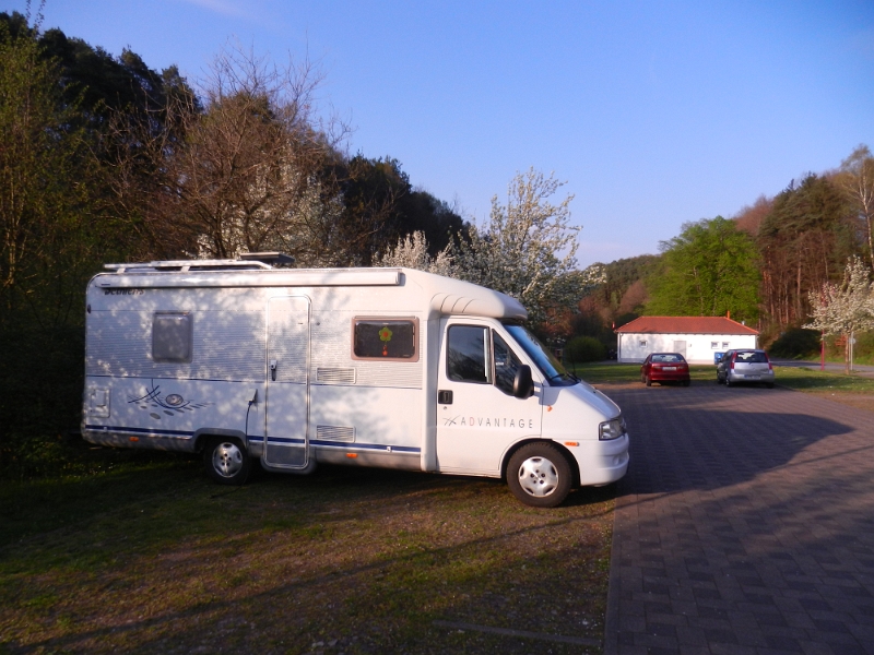 DSCN6223.JPG - ...und landen letztendlich auf dem Stellplatz in Lemberg.