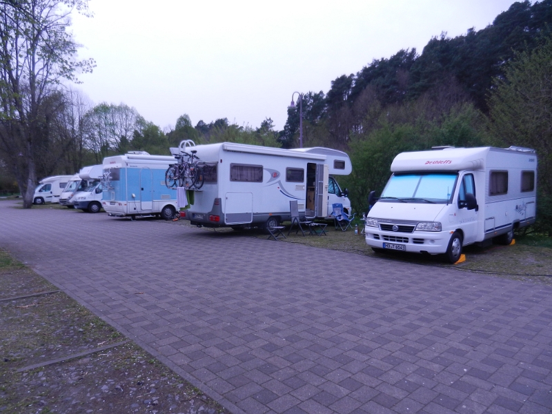 DSCN6299.JPG - Der Platz ist gut besucht.