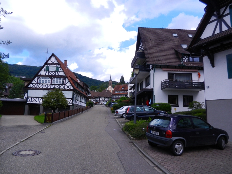 DSCN9301.JPG - Wir sind mittlerweile wieder in Sasbachwalden zurück und wollen noch den Ort erkunden.